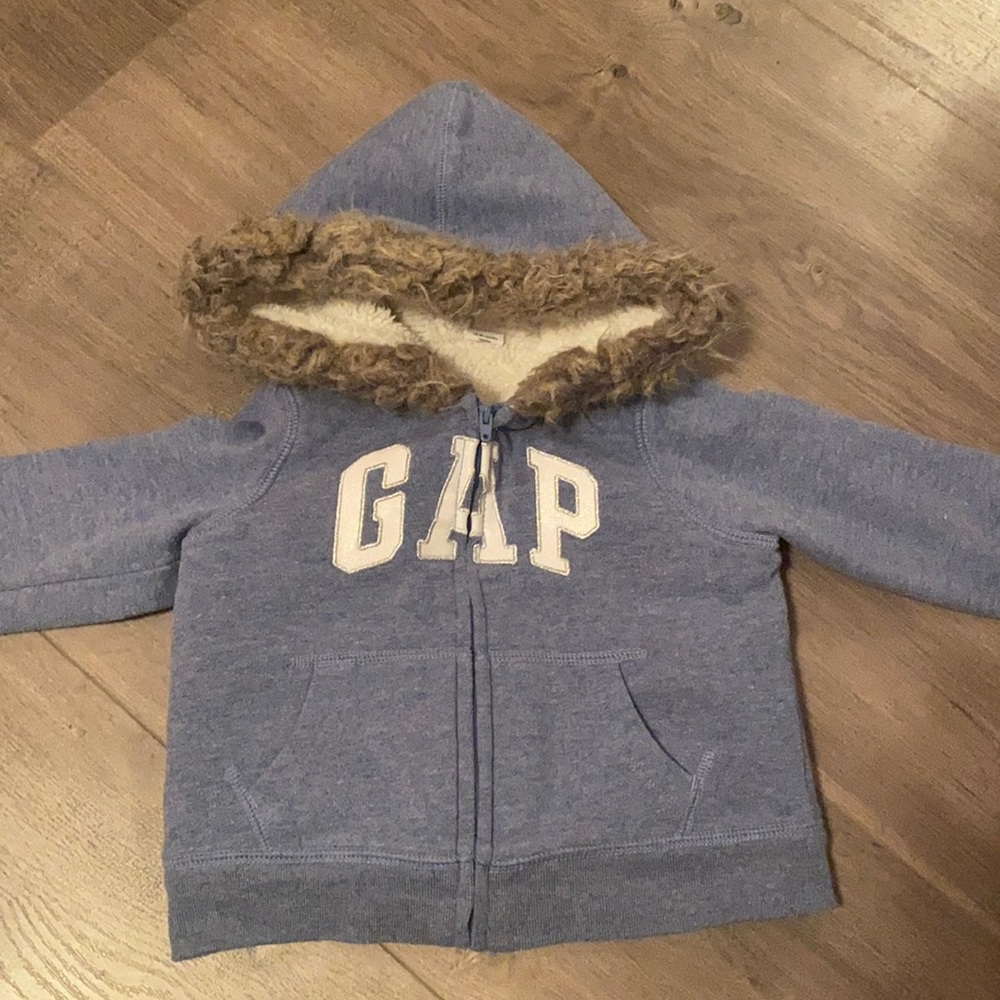 GAP zip up